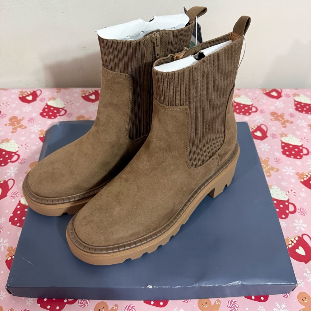 Universal Thread Tan Ankle Boots Size 9 1/2